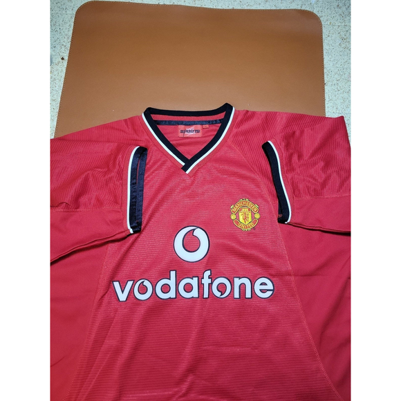 Vintage manchester united jersey genuine sports merchandise  vodafone small - Picture 1 of 7